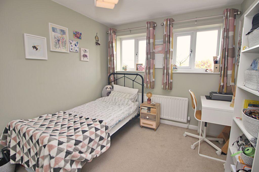 Bedroom 2 (Double)