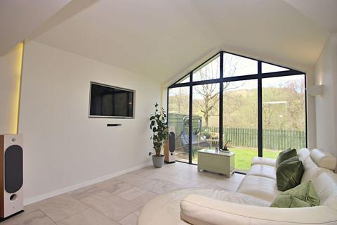 19 Alden Close, Helmshore, Rossendale, BB4 4AX
