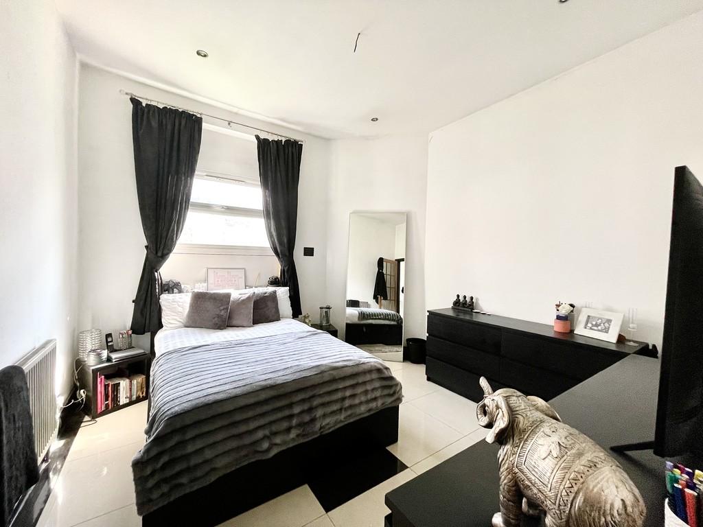 Beechcroft Gardens, Wembley, HA9 8EP 3 bed detached bungalow £899,999