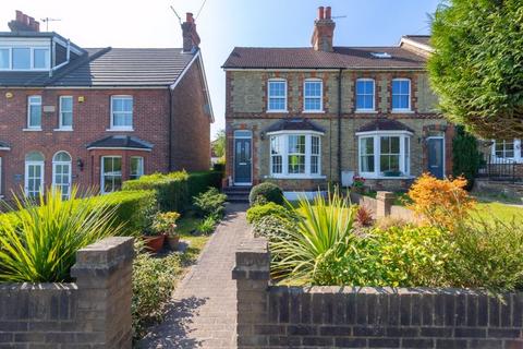 3 bedroom end of terrace house for sale, Oxted Road, Godstone