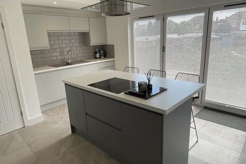 58 Delhurst Road, Birmingham, B44 9UU