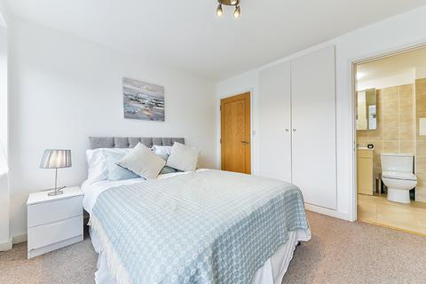1 bedroom flat for sale - Heath Road, Twickenham, TW1