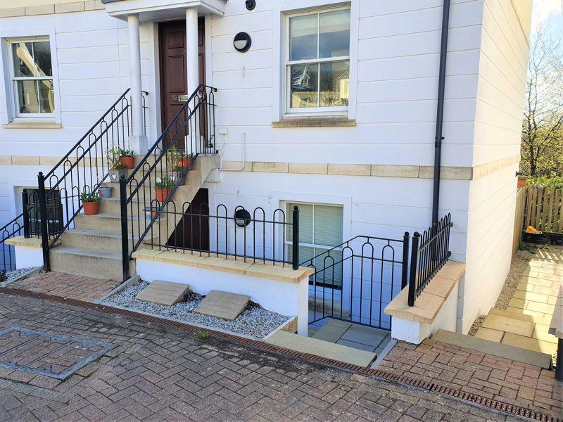 Royffe Way, Bodmin 1 bed flat £110,000