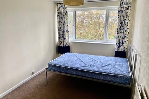 3 bedroom terraced house to rent - Brougham Place, Farnham, GU9