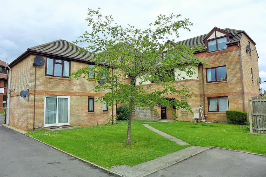 St James Road, Fleet, GU51 1 bed flat to rent £800 pcm (£185 pw)