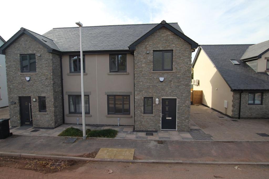 Hoggan Park, Brecon, Brecon, LD3 3 bed semidetached house for sale £