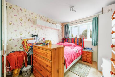 1 bedroom flat for sale, Cubitt Square, Southall, UB2