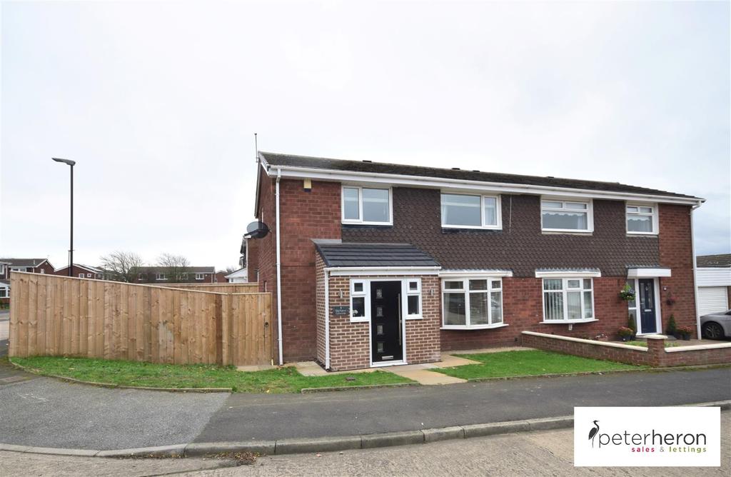 Gayhurst Crescent, Mill Hill, Sunderland 3 bed semidetached house £
