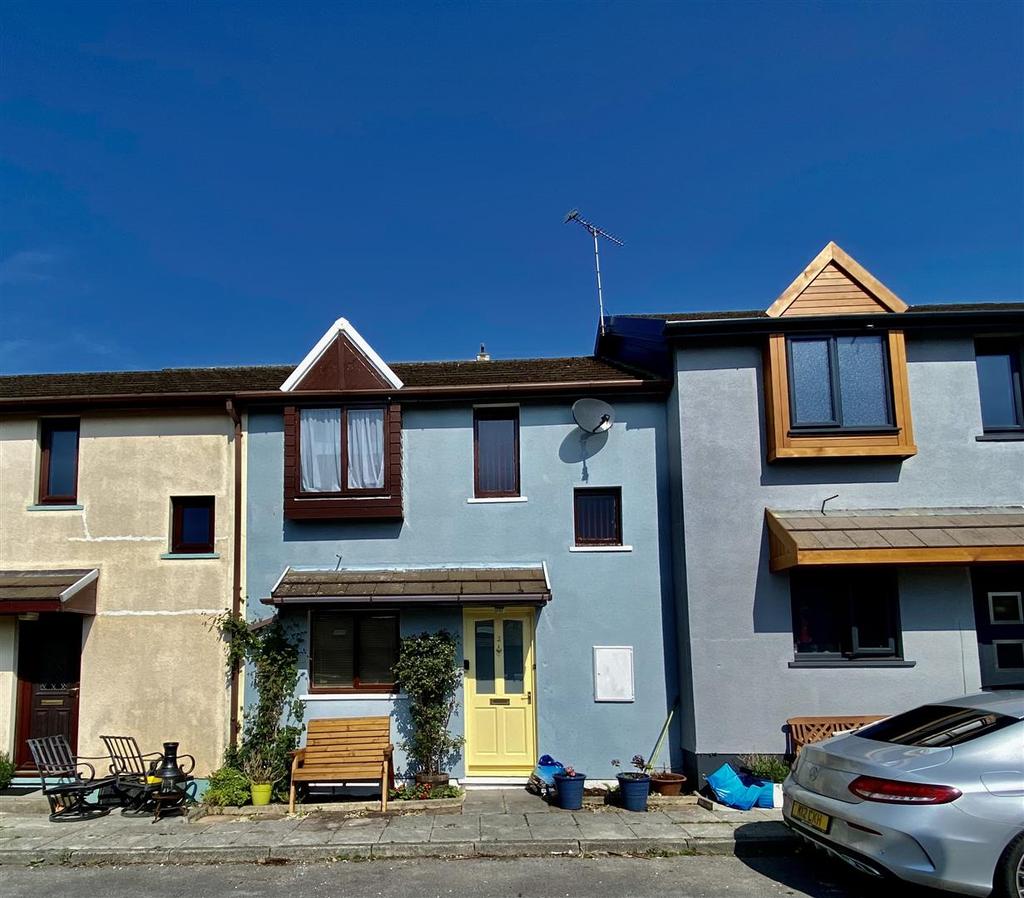 Kings Court, Narberth 2 bed terraced house £175,000