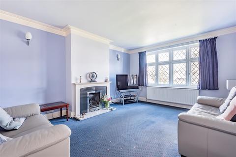 69 Oaks Avenue, Worcester Park, KT4 8XE