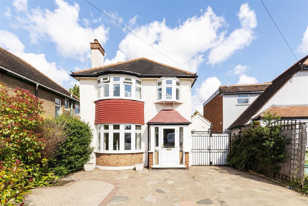 Bradstock Road, Epsom 3 bed semidetached house £2,400 pcm (£554 pw)