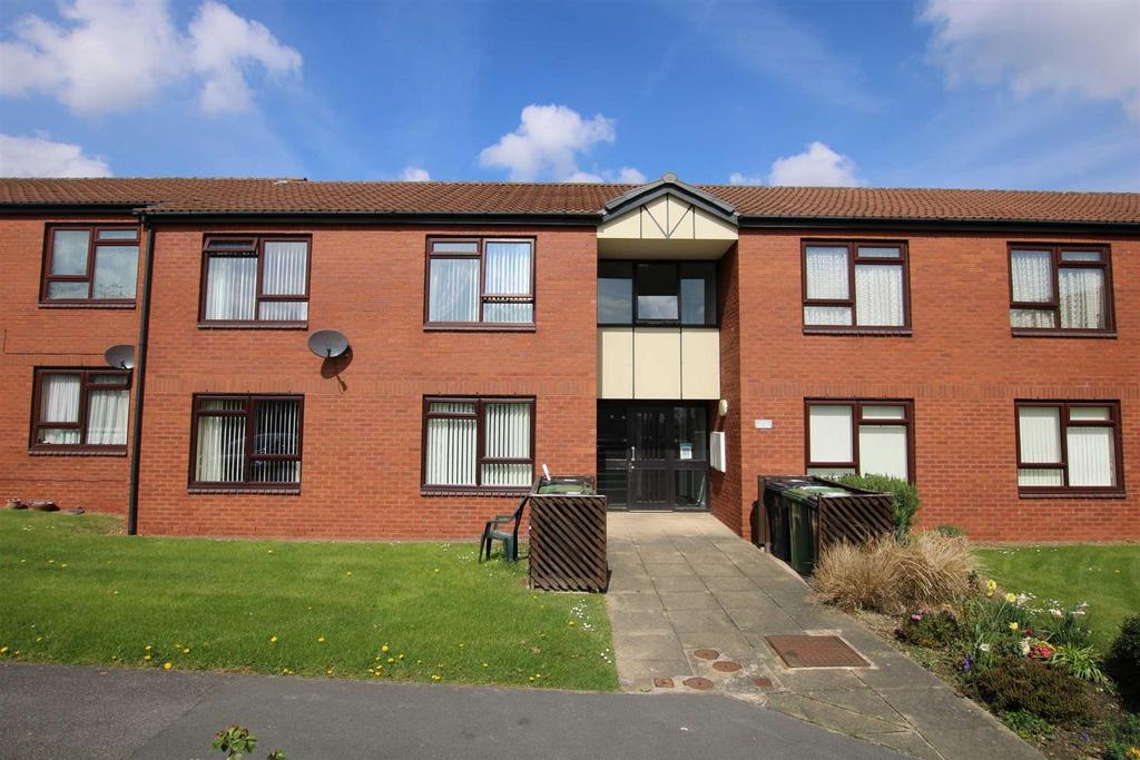 Guardian Mews, Lynwood Garth Wortley, Leeds 2 bed flat for sale £56,000