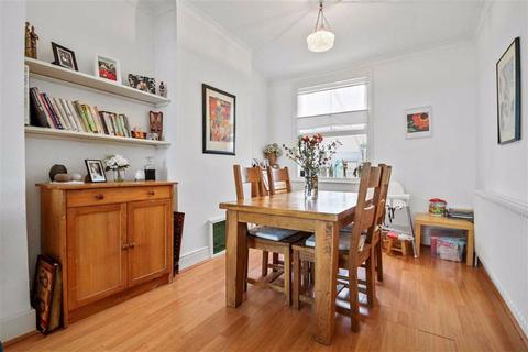 27 Watlington Grove, London, SE26 5RR