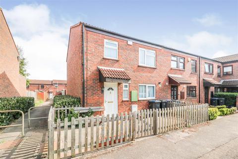 128 Hull Grove, Harlow, CM19 5RS