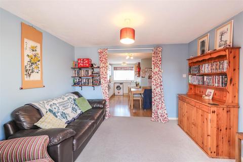 128 Hull Grove, Harlow, CM19 5RS