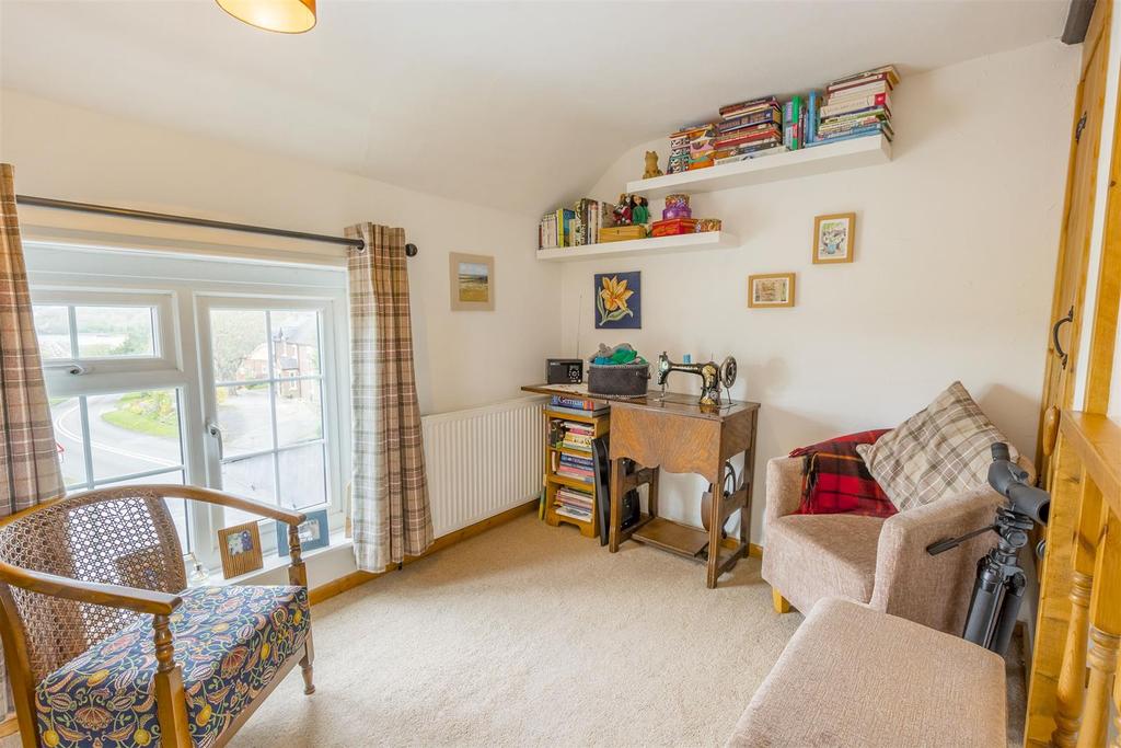 Bedroom 2/study