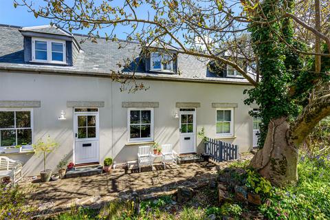 3, Courtyard Cottages Holman Park, Camborne, TR14 8FD