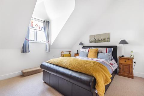 3, Courtyard Cottages Holman Park, Camborne, TR14 8FD