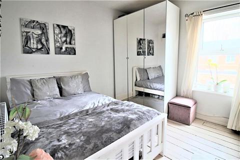 80 Albany Road, Reading, RG30 2UN
