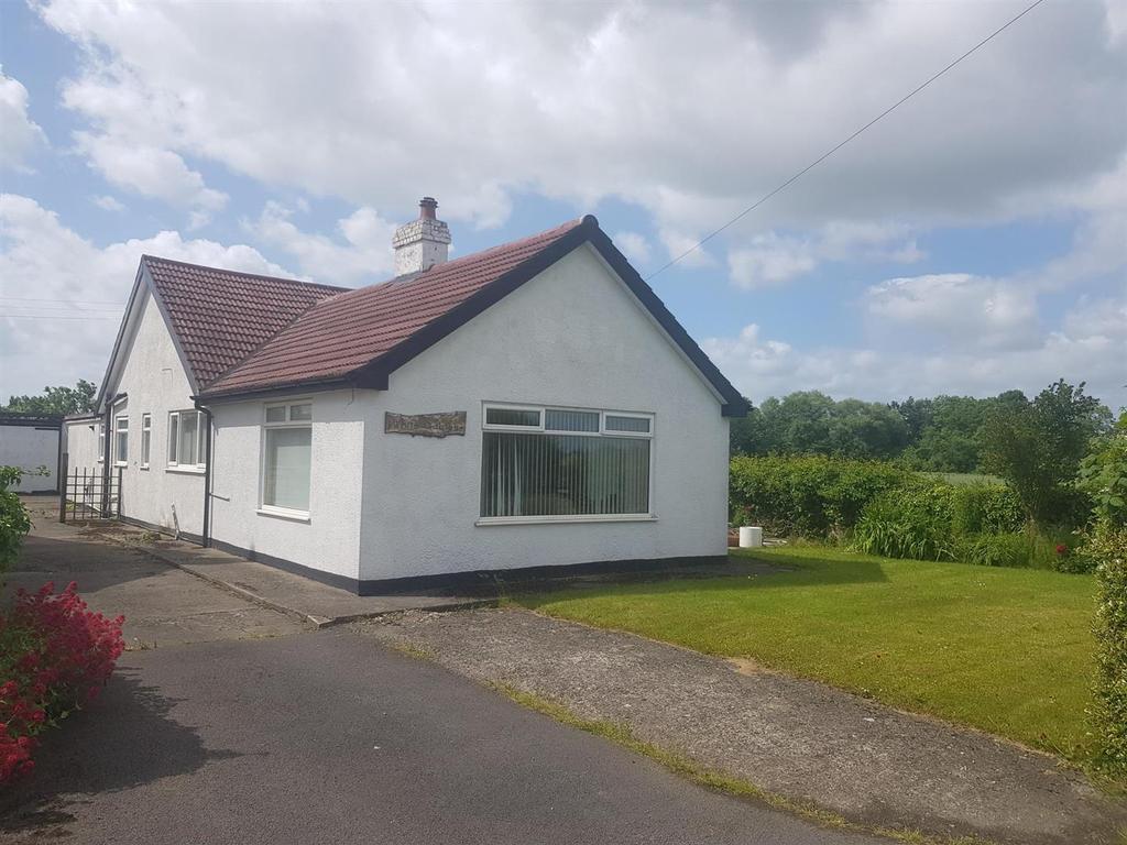 Dalton Moor, Dalton, Thirsk 4 bed detached bungalow £325,000