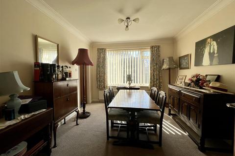 4 Treelands, Darlington, DL3 8SB