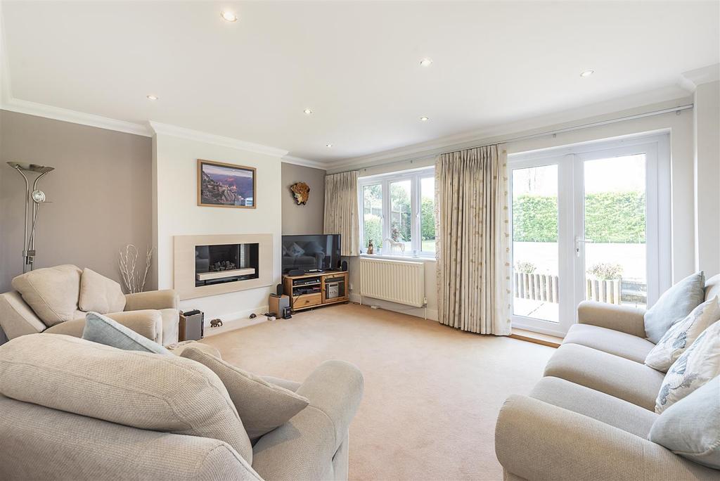 Derwent Road, Harpenden 4 bed detached house for sale £1,175,000