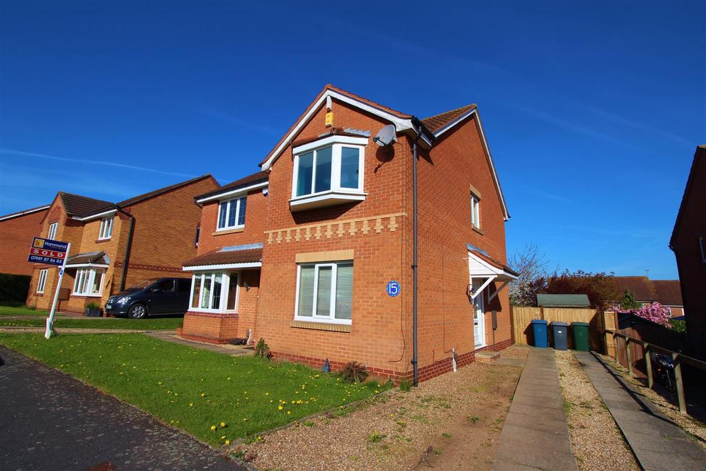 Charlock Gardens, Bingham 2 bed semidetached house £215,000