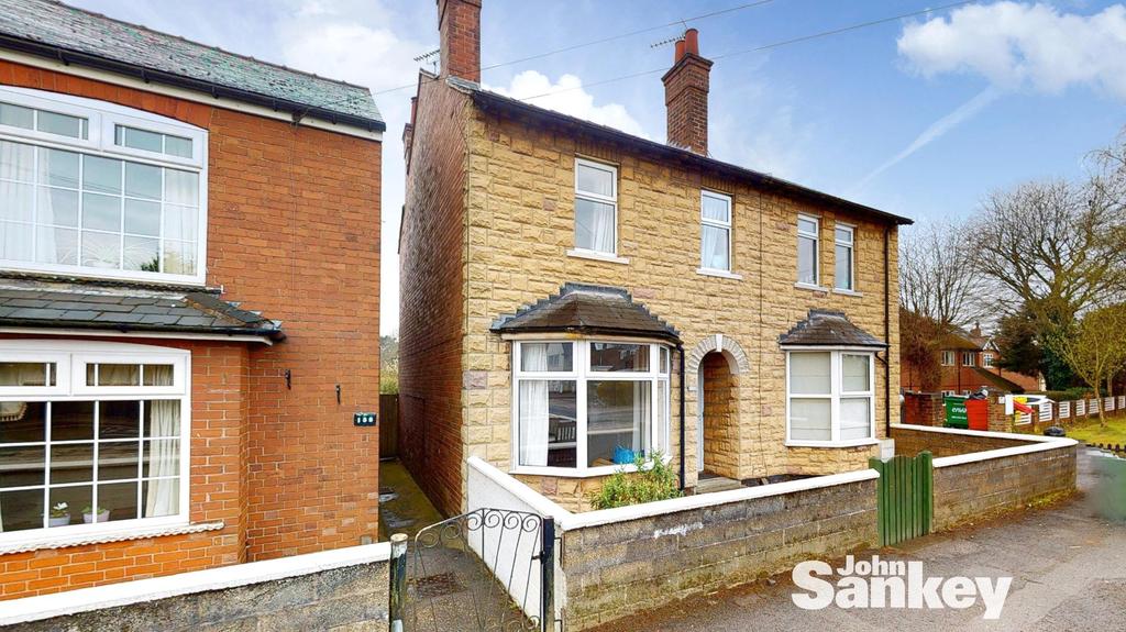 Southwell Road East, Mansfield 3 bed semidetached house £150,000