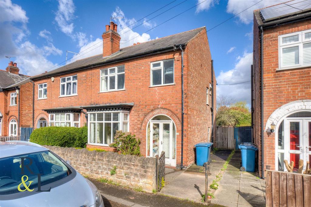 Hampton Road, West Bridgford, Nottingham 3 bed semidetached house £
