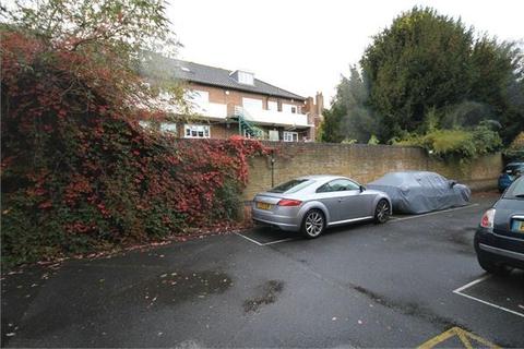 17 North Street, Carshalton, SM5 2HW