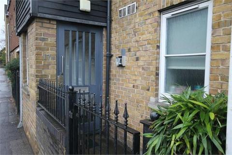 17 North Street, Carshalton, SM5 2HW