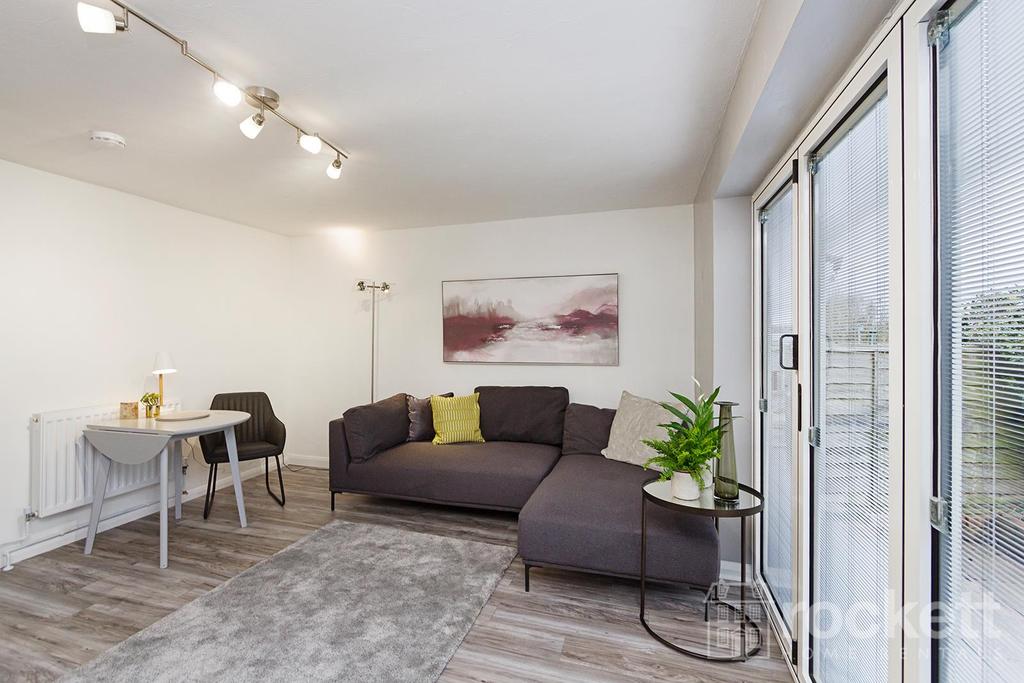 05 castleview gwi 9518 E W.jpg