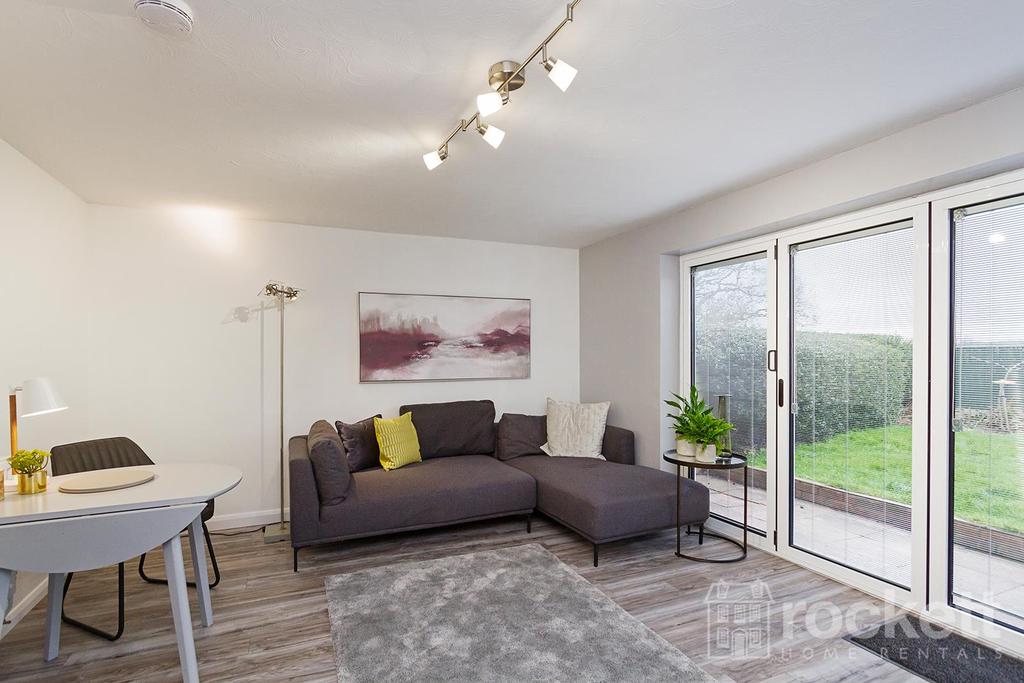 05 castleview gwi 9457 E W.jpg