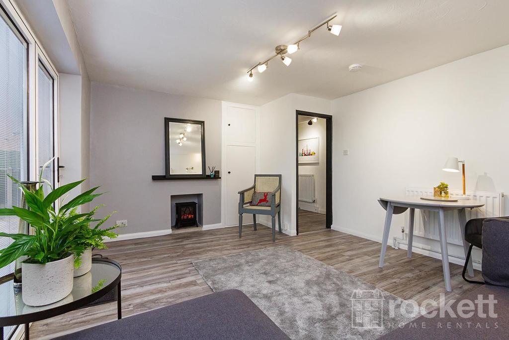 05 castleview gwi 9451 E W.jpg