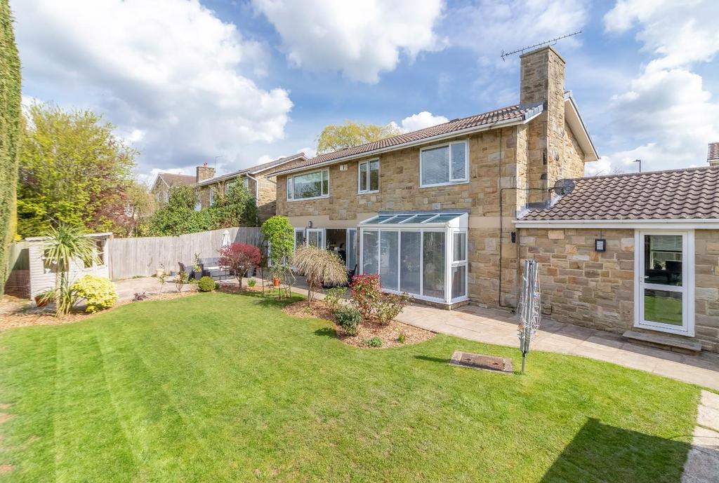 Walton Park, Pannal, Harrogate 4 bed detached house £795,000
