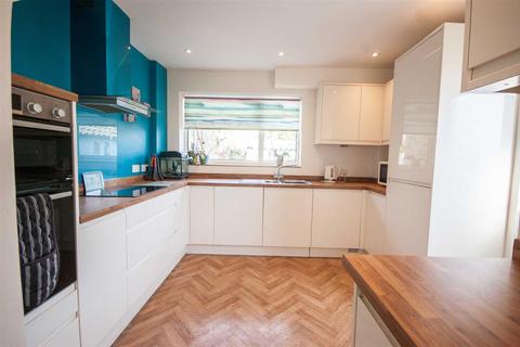 11 Chaplin Close, Chelmsford, CM2 8QW