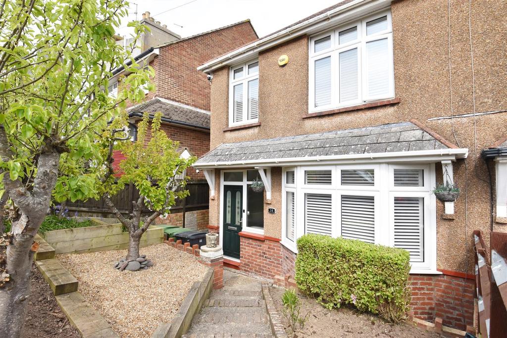 Edwin Road, Hastings 3 bed semidetached house for sale £355,000