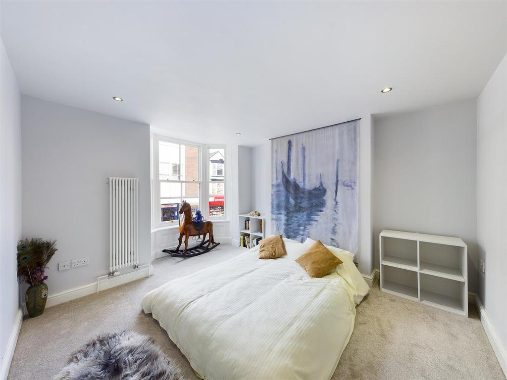 Bedroom: