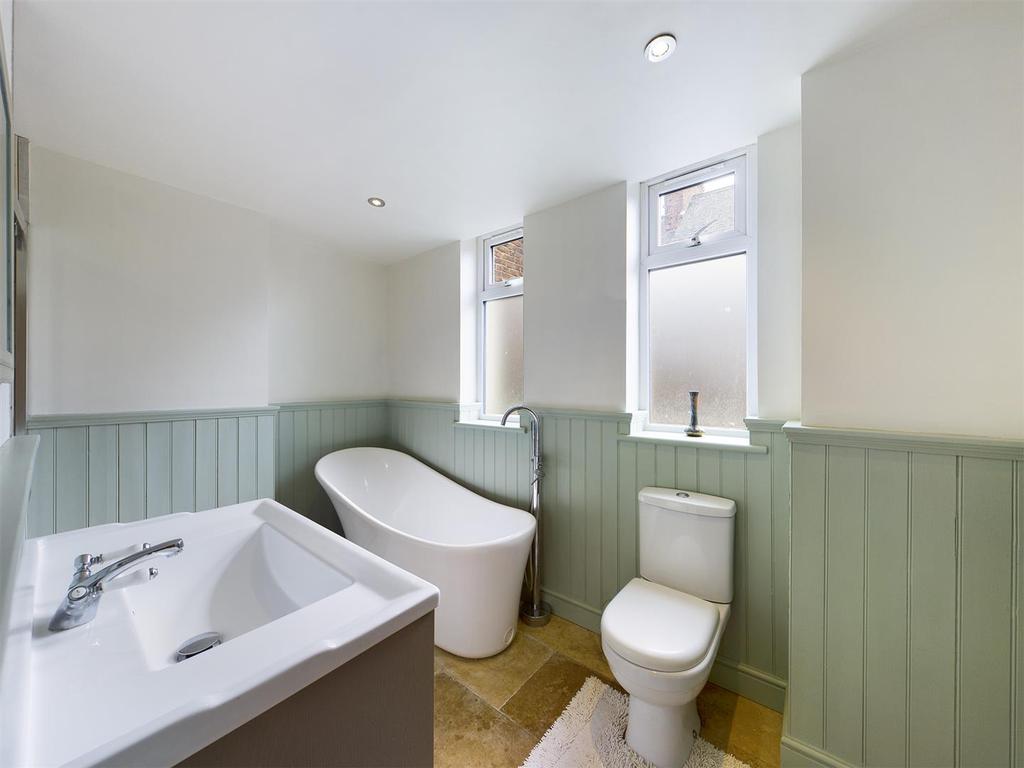 Ensuite: