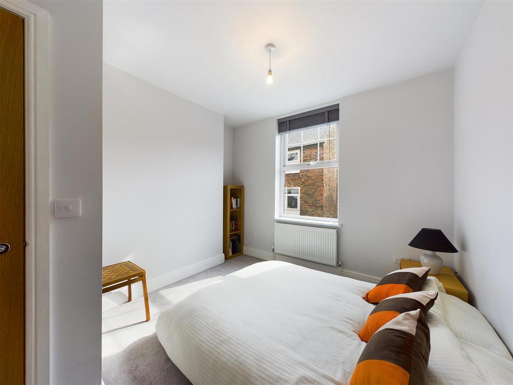 Bedroom: