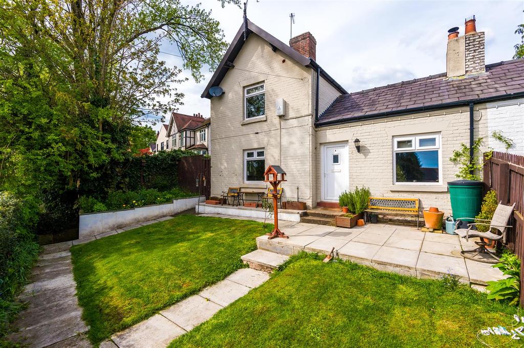 Woodlands Drive, Atherton, Manchester 2 bed semidetached house £275,000