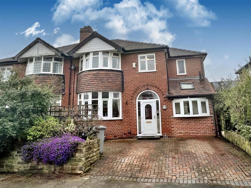 Gaskell Road, Altrincham 4 bed semidetached house £575,000