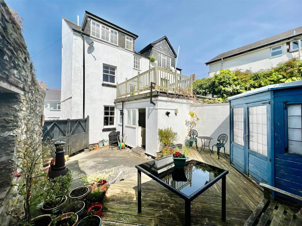 Drew Street, Brixham 3 bed semidetached house for sale £315,000