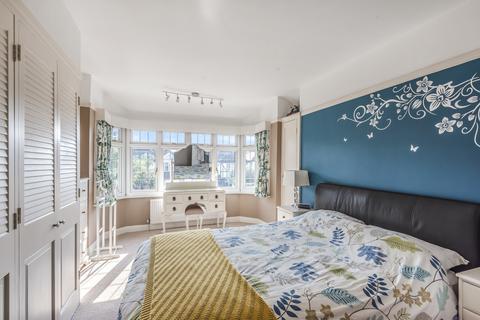 4 Ember Gardens, Thames Ditton, KT7 0LN
