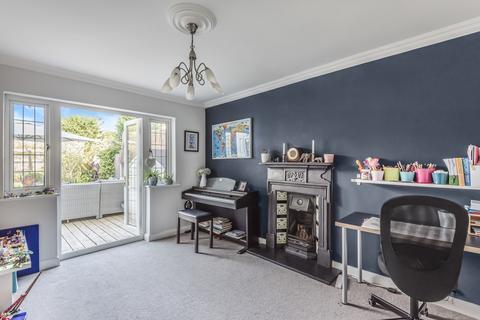 4 Ember Gardens, Thames Ditton, KT7 0LN