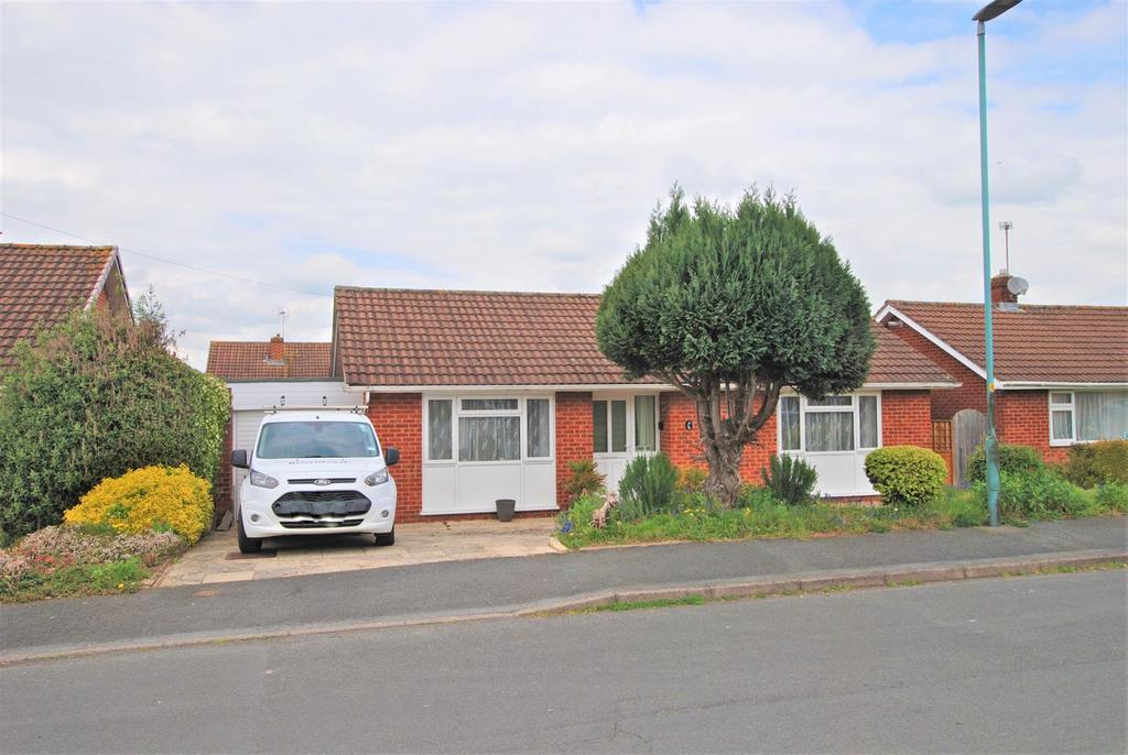 Marleyfield Way, Churchdown 2 bed detached bungalow £1,000 pcm (£231 pw)