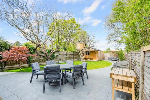 8 Cudas Close, Epsom, KT19 0QF