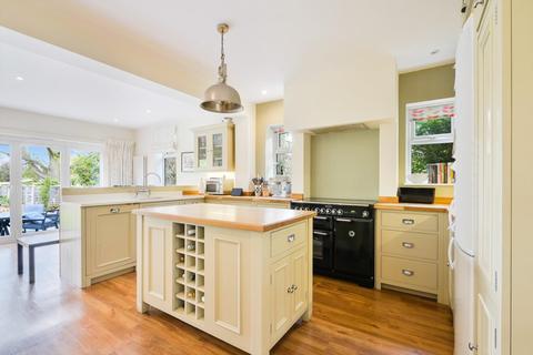 8 Cudas Close, Epsom, KT19 0QF