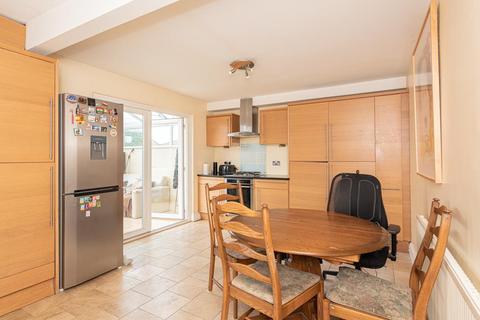 16 Alsom Avenue, Worcester Park, KT4 7EG