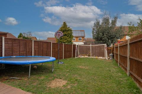 16 Alsom Avenue, Worcester Park, KT4 7EG